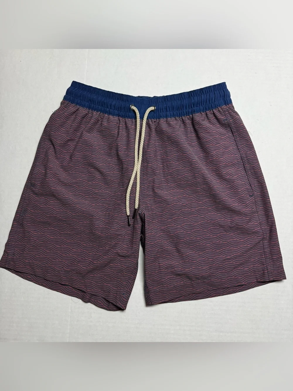 Fair Harbor The Bayberry Trunk In Red Waves Swim Lined Shorts Drawstring Size: S